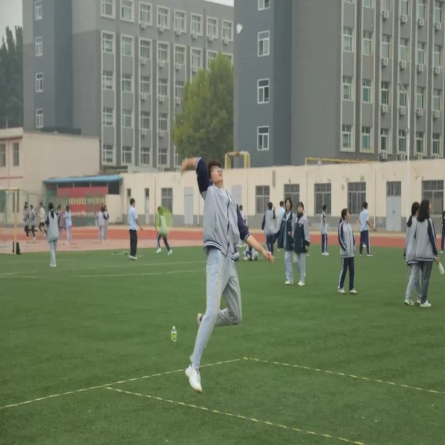 网球红土赛程观察：聚焦第327组竞技动态